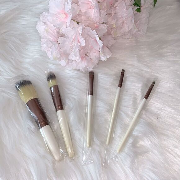 ANDR’E LORENT Makeup Brushes 5-Piece - Picture 2 of 8